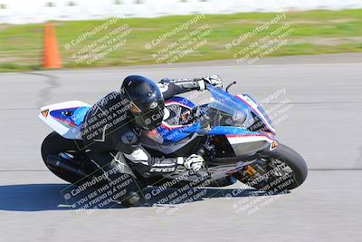 media/Jan-20-2023-Fastrack Riders (Fri) [[f2ad32aba3]]/Private/session 3 turn 9/